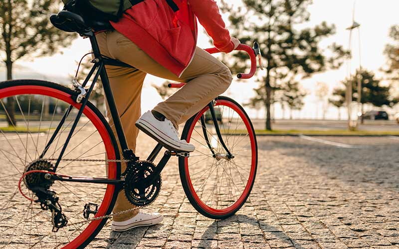 🍂 Jesenný gravel: Chuť štrku, vôňa lesa a teplý čaj v cykloterme