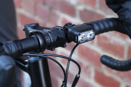 Predné svetlo KNOG Blinder Road 600lm