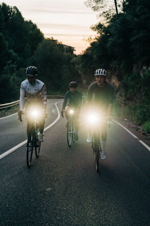 Predné svetlo KNOG Blinder Road 600lm