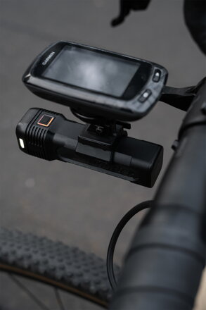 Predné svetlo KNOG Blinder PRO 1300
