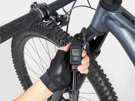 Topeak mini-hustilka MOUNTAIN DIGITAL 2STAGE Topeak mini-hustilka MOUNTAIN DIGITAL 2STAGE