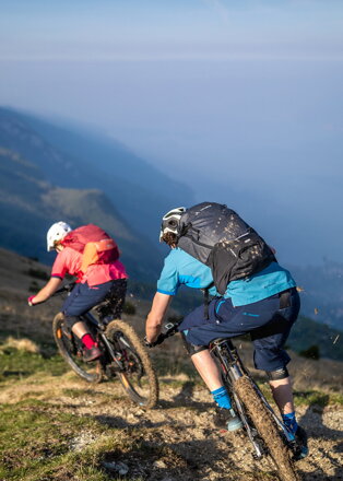Vaude cyklistický batoh eBracket 14, unisex, black