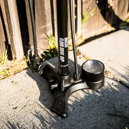 Lezyne pumpa MACRO FLOOR DRIVE Dual Valve Lezyne pumpa MACRO FLOOR DRIVE Dual Valve