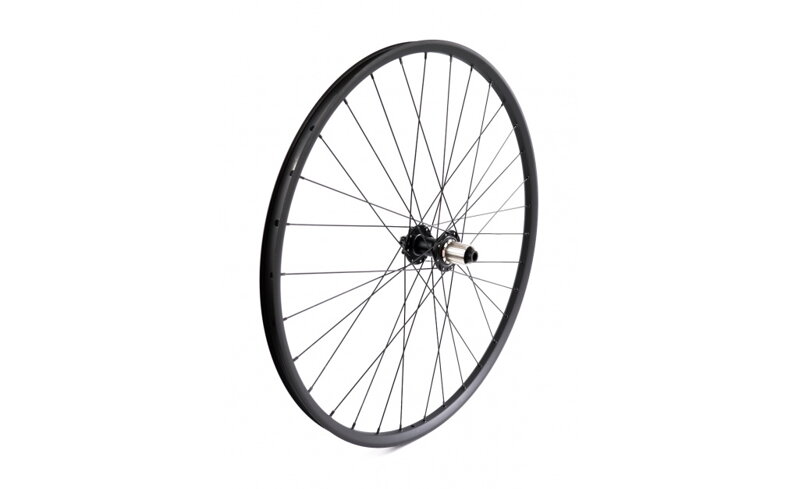 Zapletené kolo PELLS Disc 29" Thru-Axle zadní