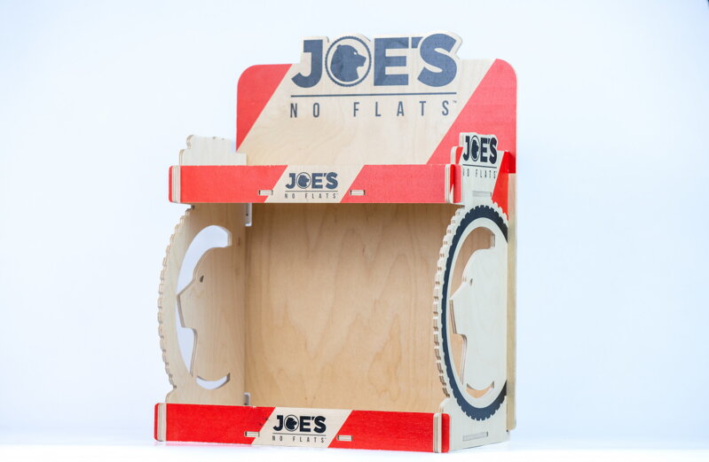 JOE´S NO-FLATS drevený pult