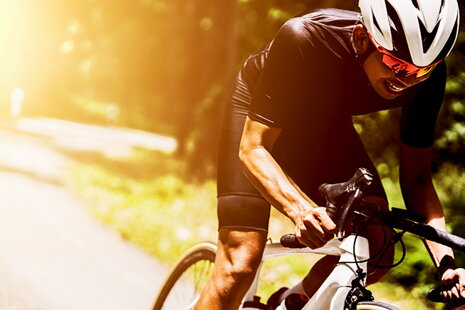 Ako sa na bicykli chrániť pred slnkom?